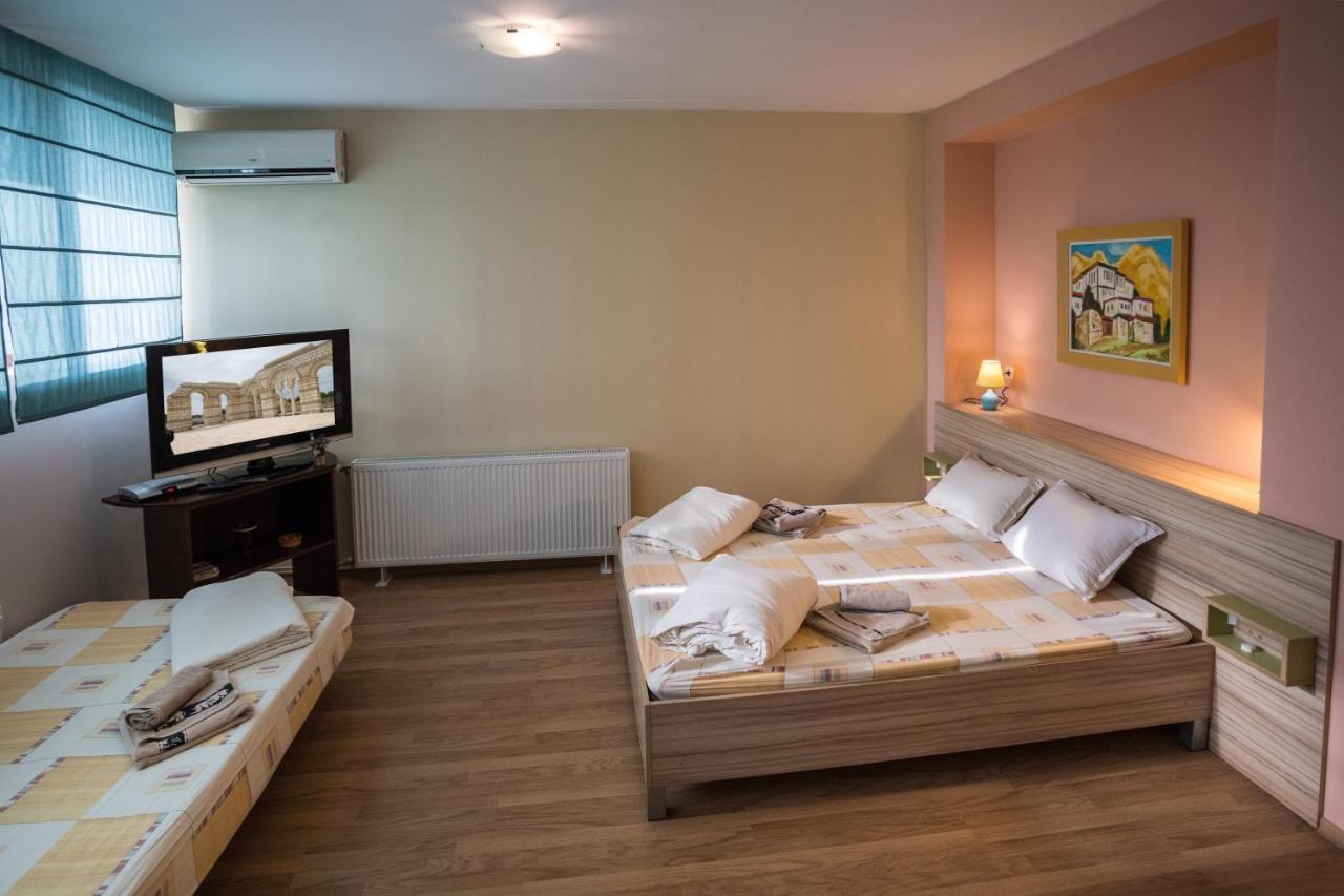 Hanovete Hotel Pliska Extérieur photo
