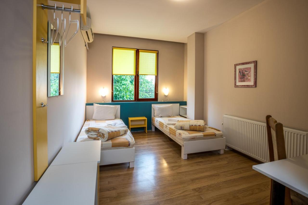 Hanovete Hotel Pliska Extérieur photo